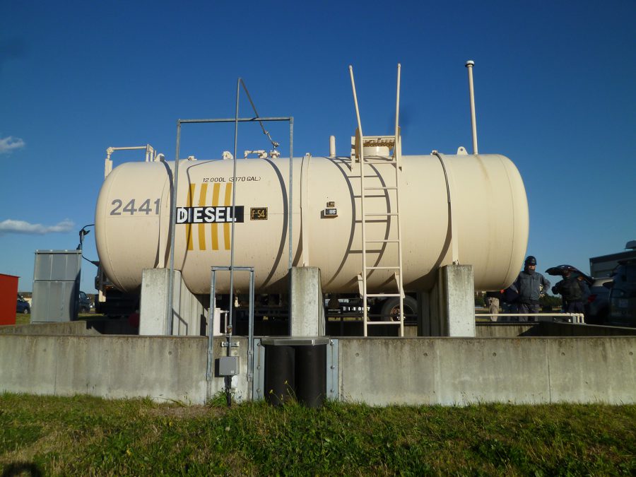 在日米軍基地関連事業　燃料タンク清掃、内部容量計測